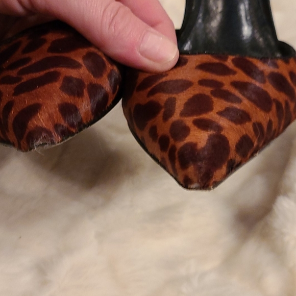 Schutz leather leopard 4 inch size 6 heals. - Picture 7 of 7